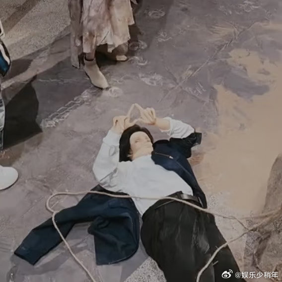 在大侦探连死者都要比心在大侦探连假人都要比心大侦探笑不活了家人们！我正在沉浸式找