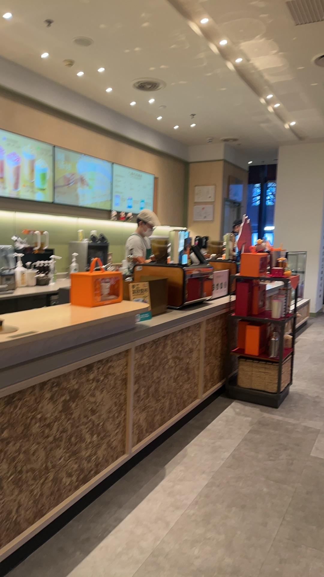 豫能控股六连板，
直接导火索：算力跨界公告（2月11日）

• 拟不超14亿元、