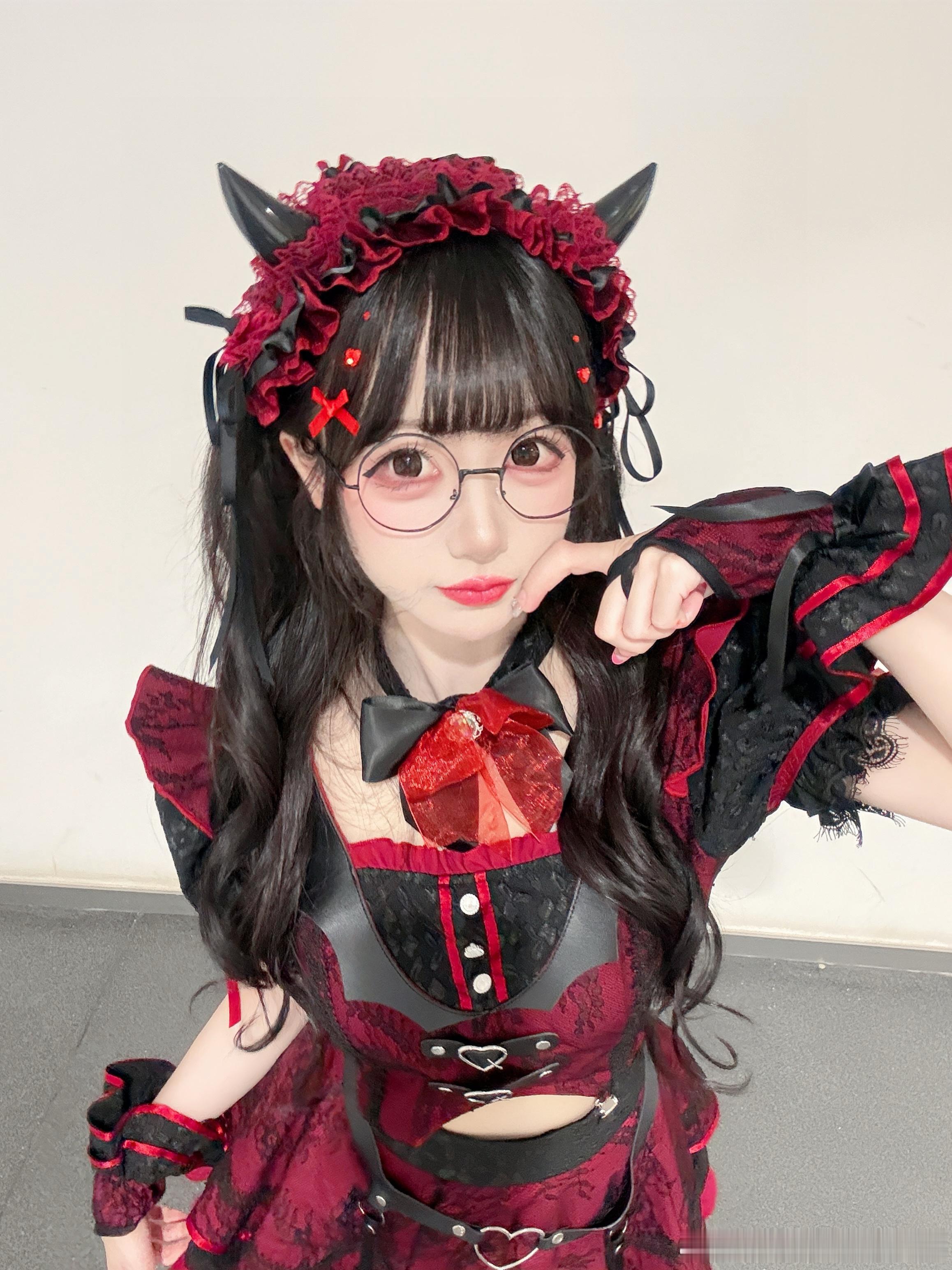 夏悠（逐渐缩小版=ᗜωᗜ=没想到会有机会唱「柠檬汽水警报」和「Falling l