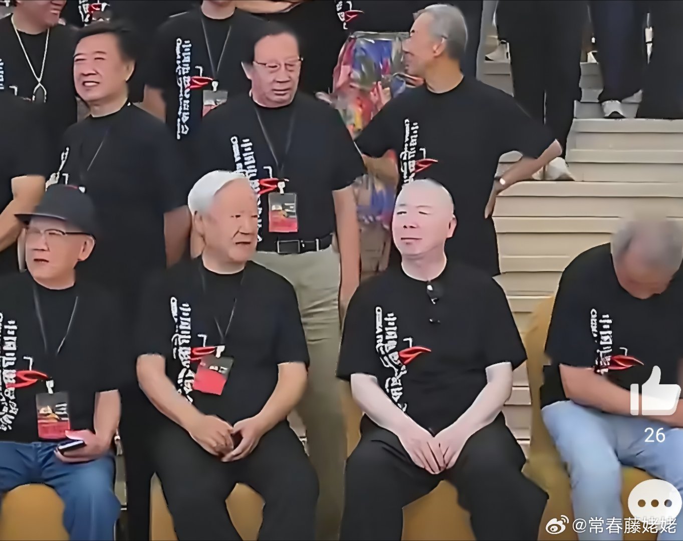 这就是咱们电影导协的成员，看着这些人，电影市场怎么能欣欣向荣呢 
