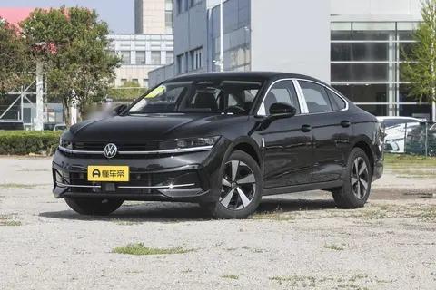 一汽-大众迈腾35周年严选款实车，这哪是纪念款，简直可以说是迈腾 “清仓式让利”