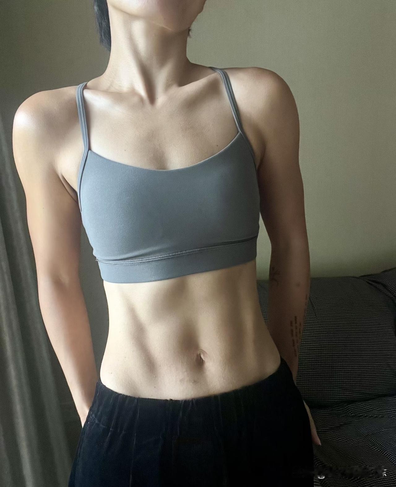 遇到大病的时候
身上的肌肉和肥肉
哪一个更能保命
随着年龄的增长
胶原蛋白的流失