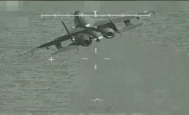 在立陶宛执行任务的法国阵风背后锁定俄罗斯苏-30SM美伊以冲突