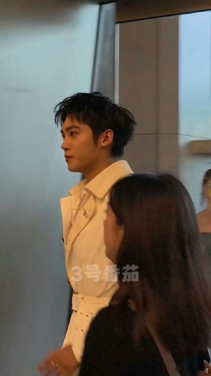 于适水舞间路透于适澳门路透 ​​​于适水舞间红毯上班 ​​​