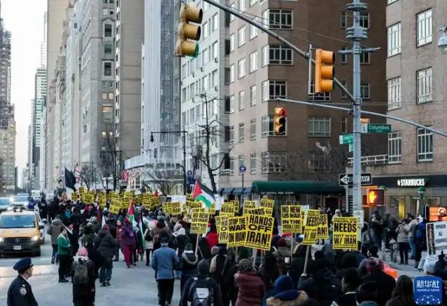 拜登用了4年，把美国从“病危”拉回“重症监护”；特朗普只用一年，直接拔管、再捅几