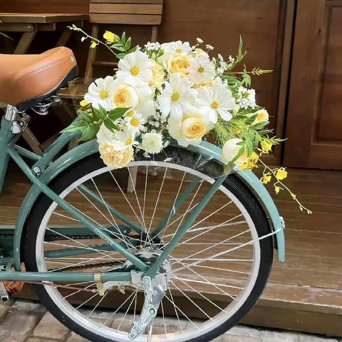 忙时，偷偷闲，别丢了健康； 累时，停停手，别丢了快乐。 