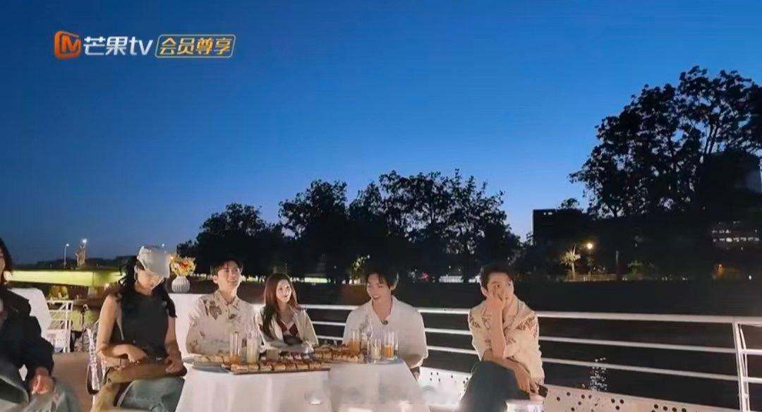 颜安珍惜一起打拼的日子 合伙人们的朝夕相处、并肩作战，都被他悄悄记在心里！一句“