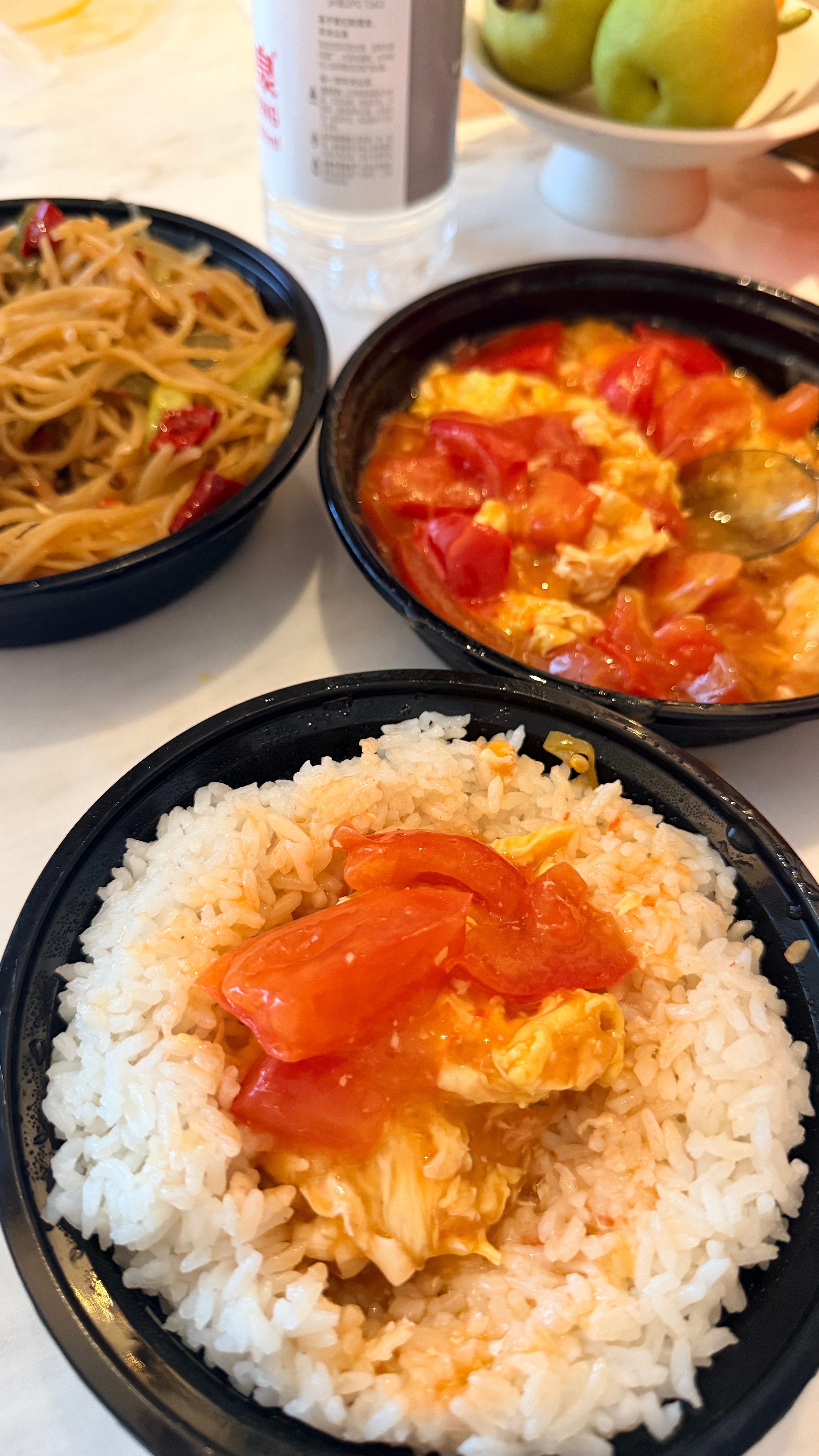 妈呀我好感动！竟然可以有一家外卖把西红柿炒鸡蛋做成我想要的黏糊糊的甜口，把酸辣土