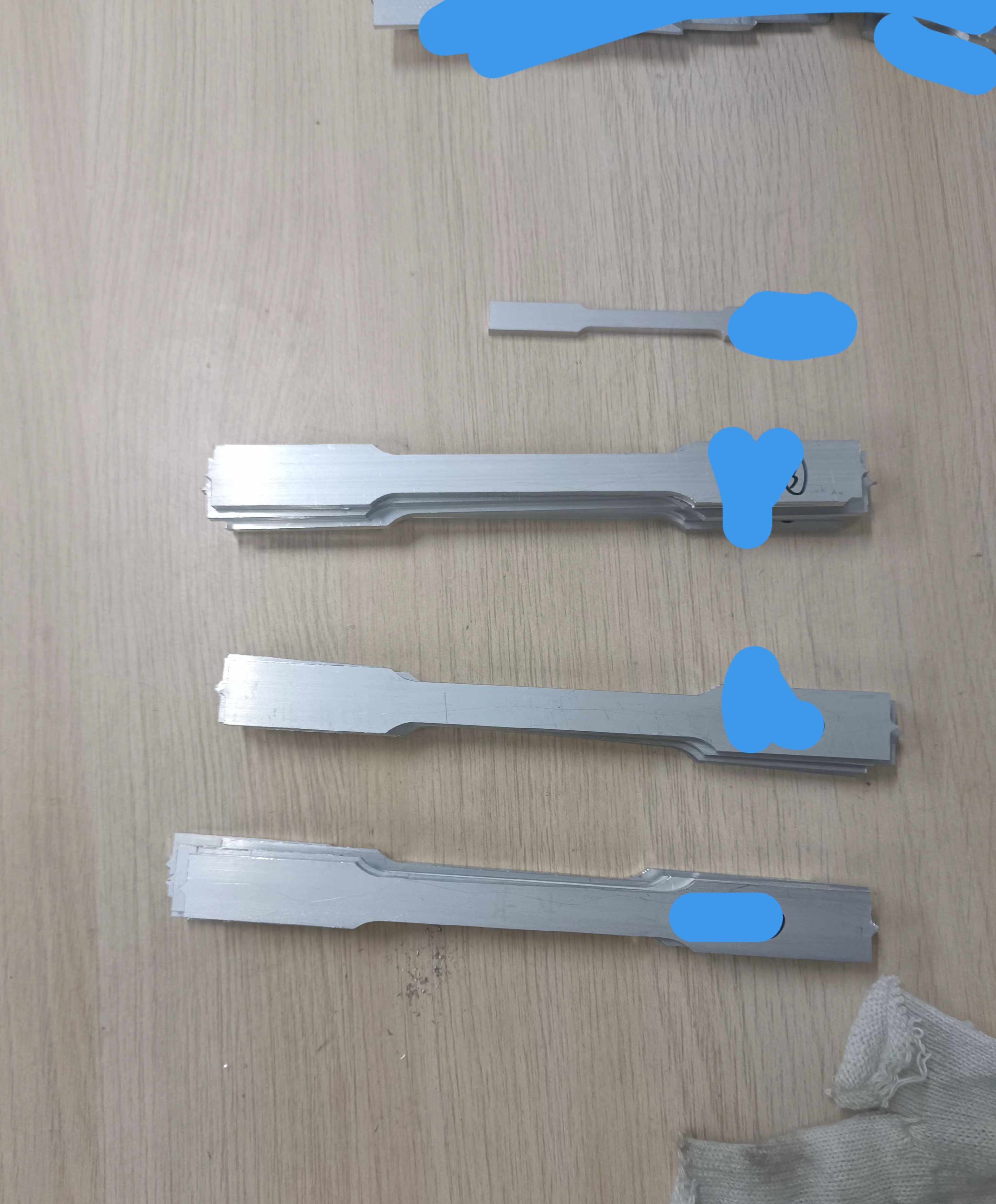 新能源电池系统铝代铜纯铝导电率能达到61%（参照物为铜），导电性是好，但是太软，