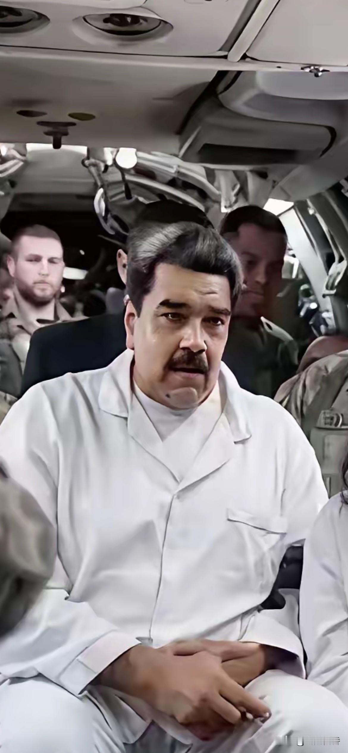 委内瑞拉总统这次被美国所抓，让人们更加清醒了：

一、一个国家一定要有实力，这个