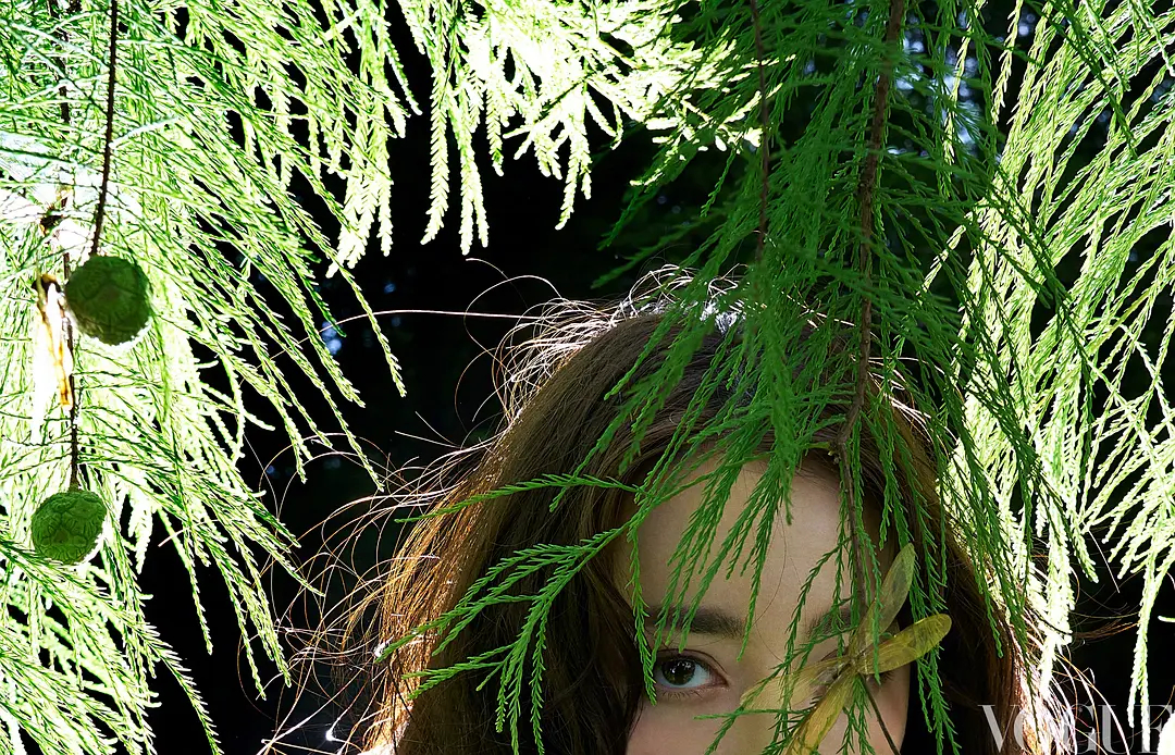 迪丽热巴vogue追加封面迪丽热巴vogue实体三封面 我反正爽了😊 