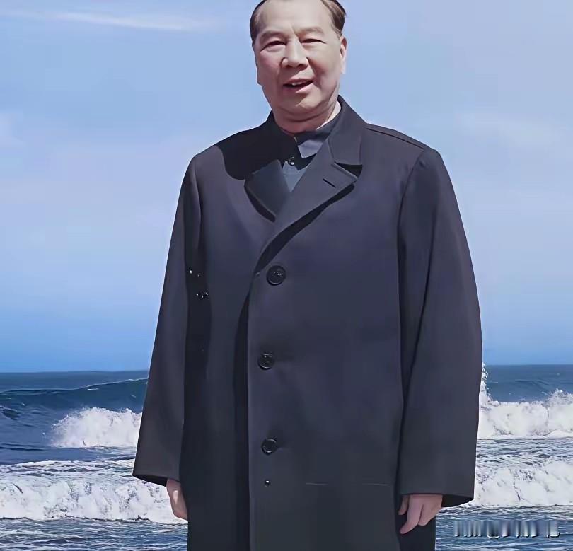 他被誉为“军中赵子龙”，长征开路、太行杀敌、抗美援朝屡建奇功。赤胆忠心，铁血担当