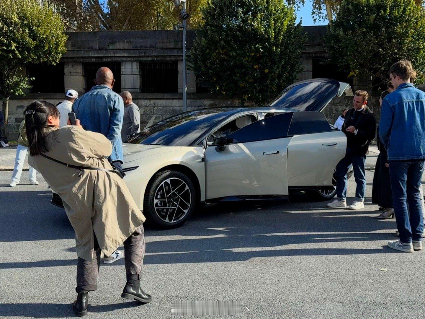 好产品自然会受到追捧，大空间、溜背轿跑，小鹏P7+在国内1小时48分钟预售订单已