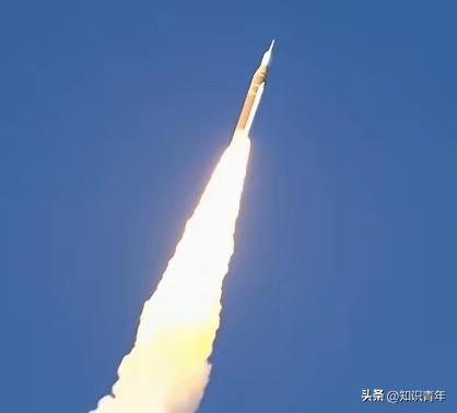 牛逼了！美国宇航局飞月球火箭发射升空，送4 名宇航员开启为期 10 天的绕月飞行