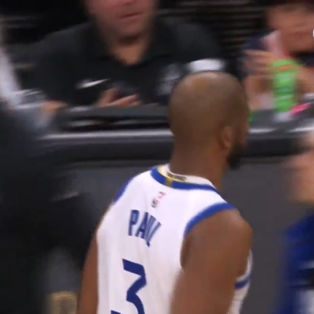 压哨命中两分！！最后末段好在有保罗#金州勇士[超话]##勇士vs马刺# ​​​