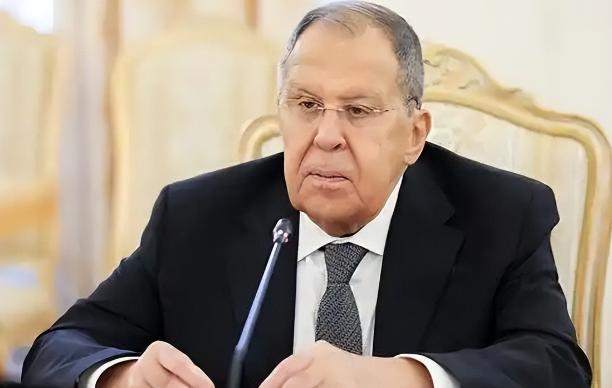 美伊谈判破裂，全球目光齐聚北京，多国专机抵京，只为抱中国大腿

最近国际局势乱得