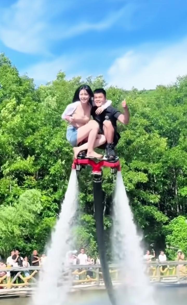 收了彩礼，就应该好好过日子，与陌生男人这么亲密不好吧？