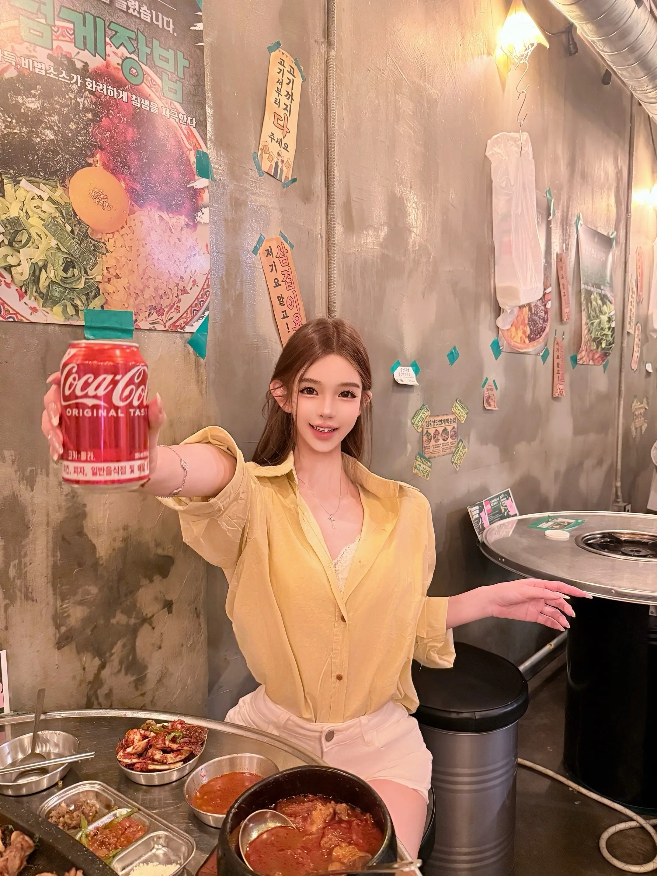 不好意思没回你消息啊 昨晚洗碗多挤了两泵洗洁精被婆婆一巴掌打晕过去了现在才醒