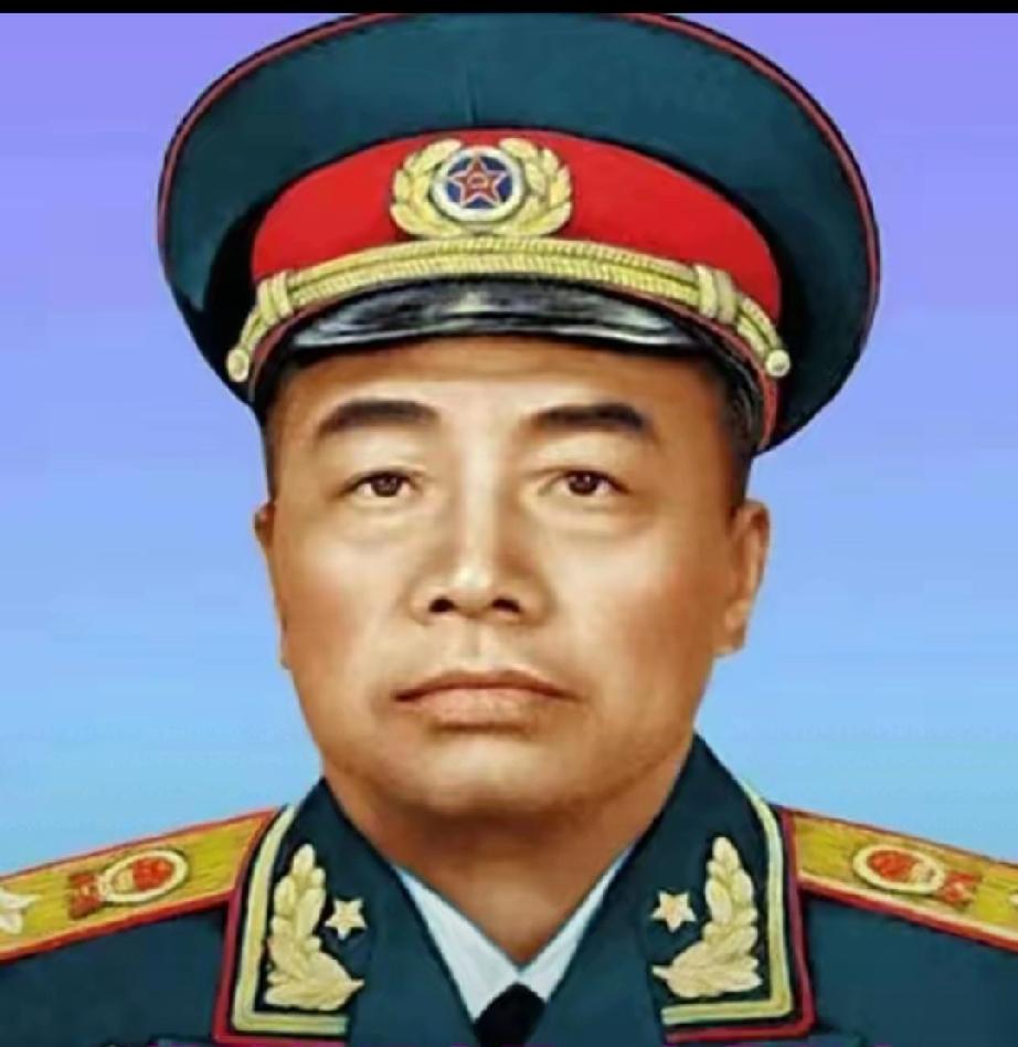 51年前的今天，
彭德怀元帅已经离开我们整整51年了。
这位刚正不阿的老将军，