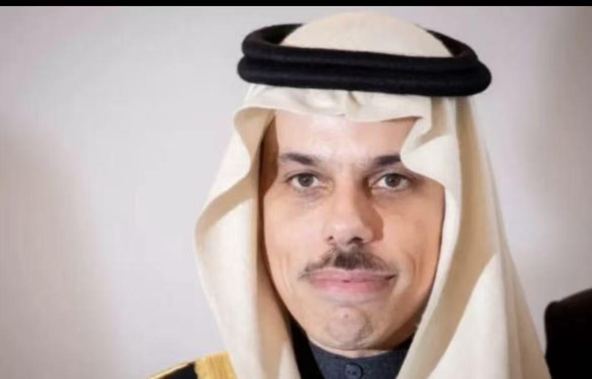 谁也没想到，一直深陷地缘漩涡的中东，竟然在这个节骨眼上迎来了破局的重磅信号！
