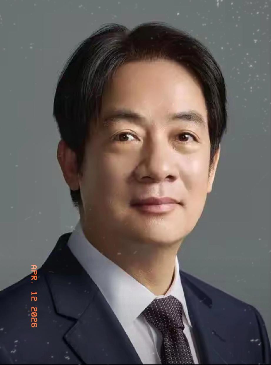 就在刚刚，
台“总统府”发表声明，

4月12日，针对国台办“十项惠台政策”发布