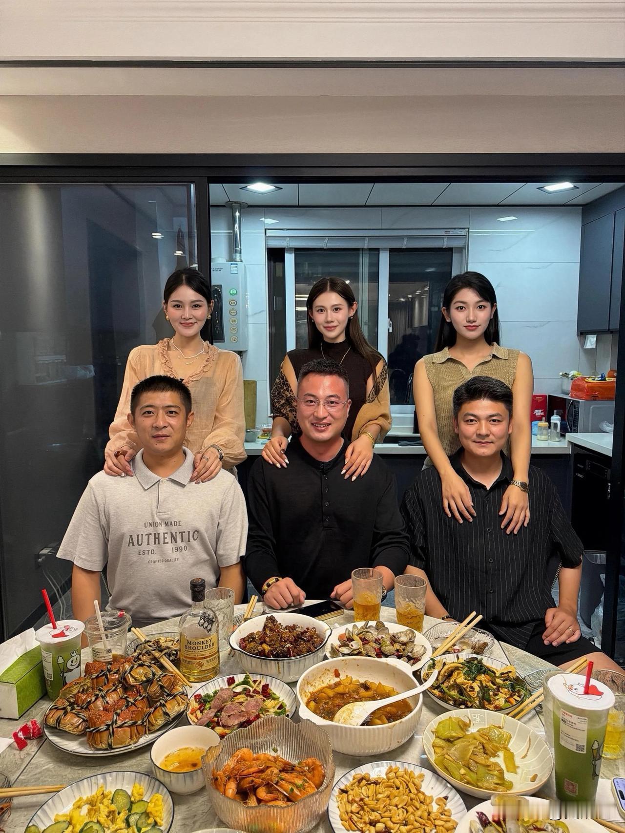 你们觉得哪一对最恩爱，最有夫妻相？