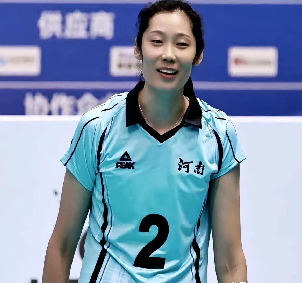 朱婷在河南队的战袍—2号球衣
朱婷，作为河南籍的球员，曾经在国家队效力，披挂战袍