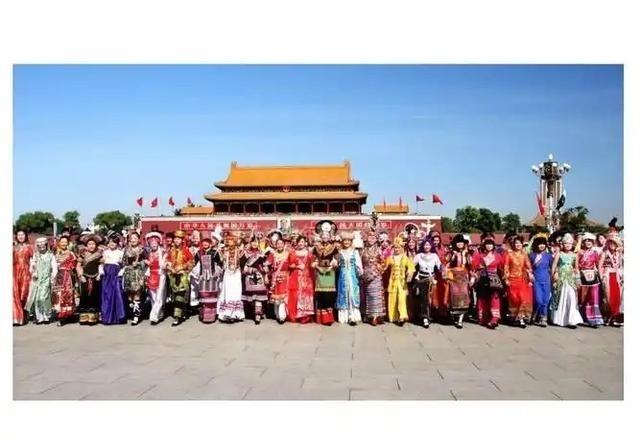 其实中国人最被低估的不是科技，也不是经济。而是我们所有普通老百姓平均的认知水平，