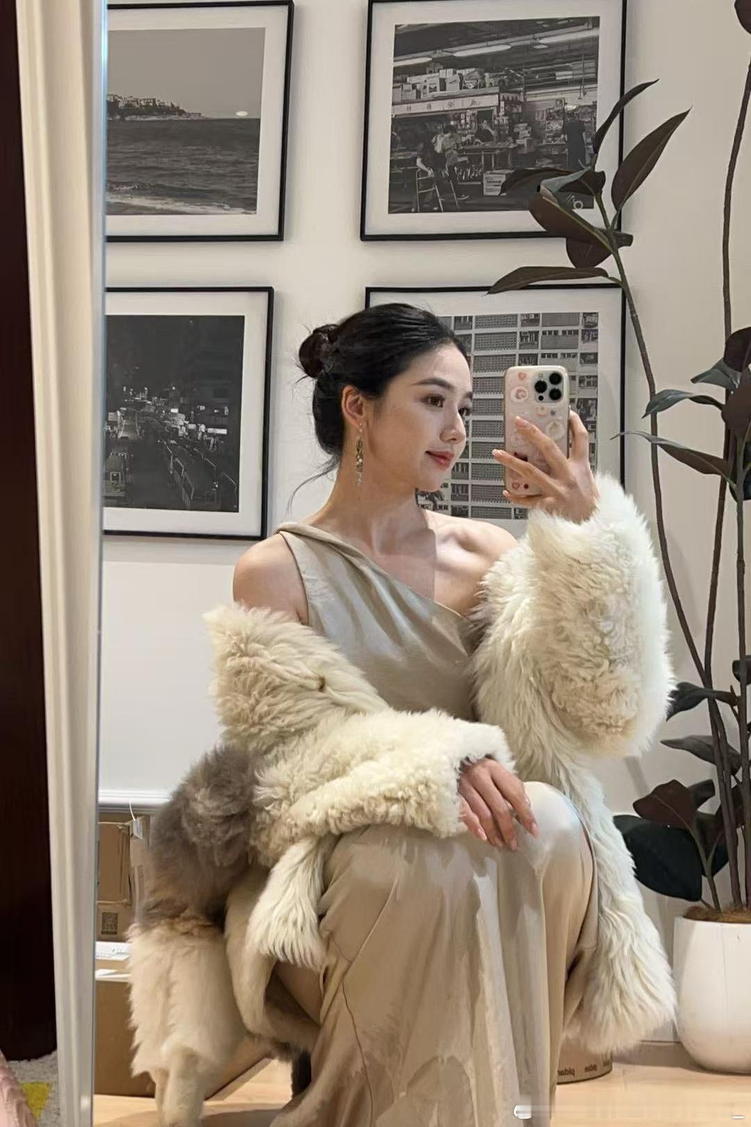 谁看了不喊我一句辣妈 我的崽在左下方 一下班就粘粘粘粘粘一只小粘糕 