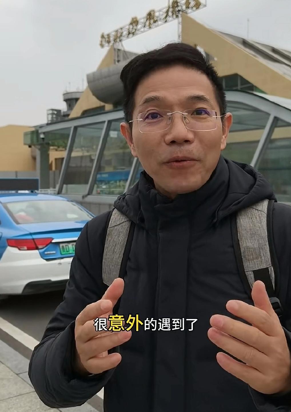 刷到李律这几天的近况，揪着心！
一天一座城市连轴转，相信身体早已极度疲惫，但精神