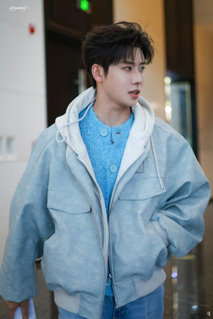 民国一哥短剧白月光回归 这不就是妥妥的白月光回归吗，到现在对他的民国去还记忆犹新