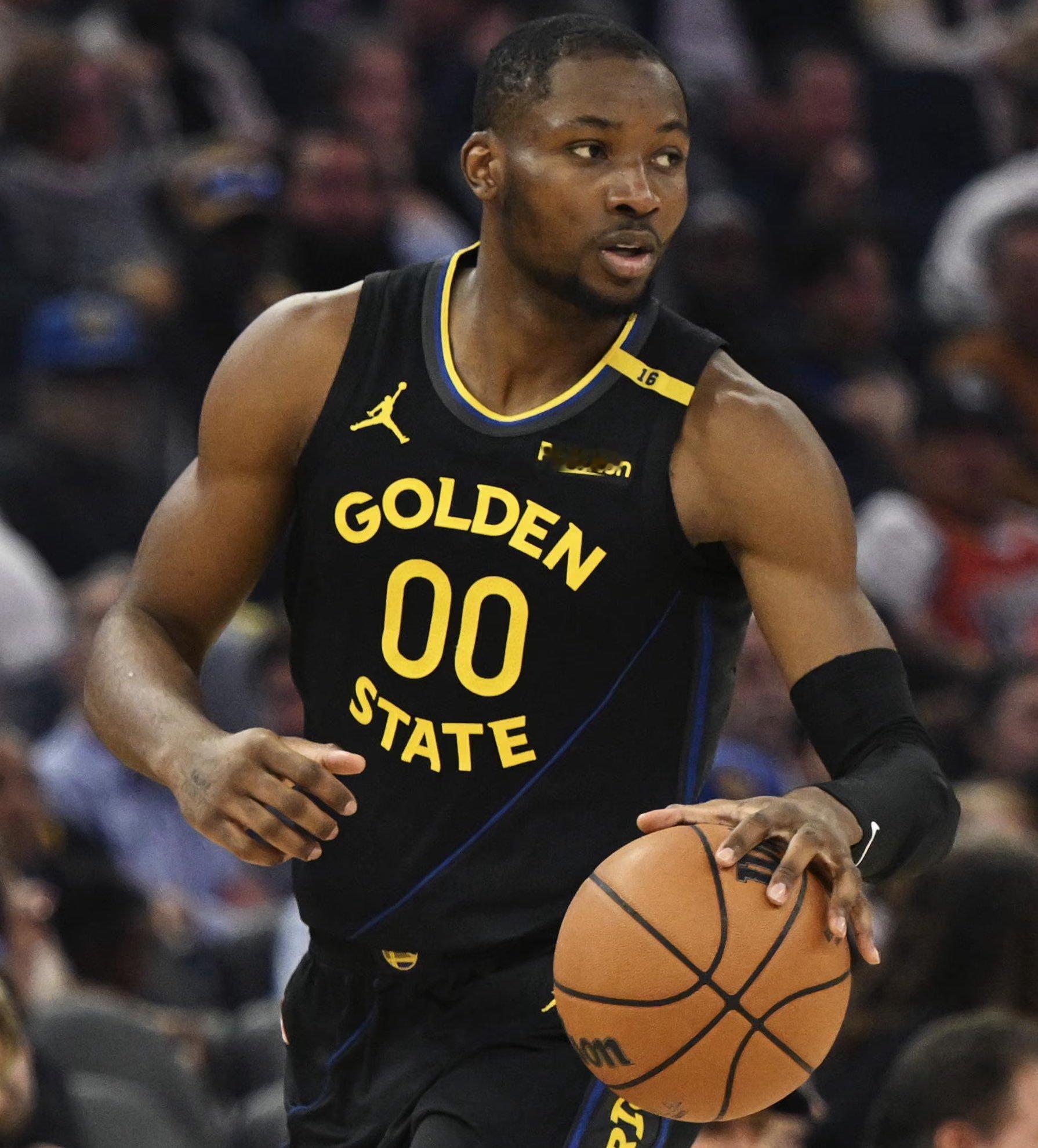 国王再次联系勇士 寻求库名家的交易机会 