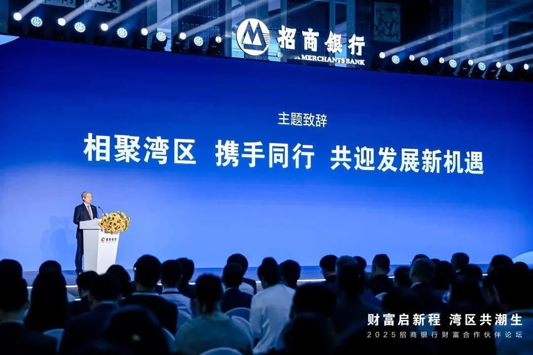 今年能明显感受到大家的投资观念开始变了。
大家不再天天盯着那个