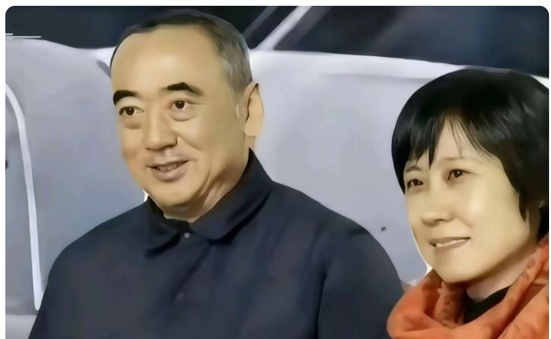 这就是神秘的小勇哥的真实照片！
他与加代的故事曾经火遍大江南北。
值得一提的是，