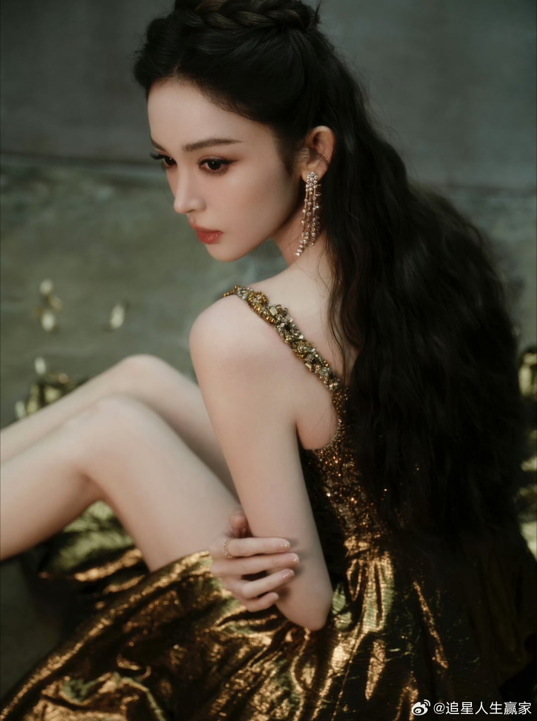 势均力敌的两张脸就这样出来炸街 看到这组照片第一感觉就是：这才是真正的颜霸同框吧