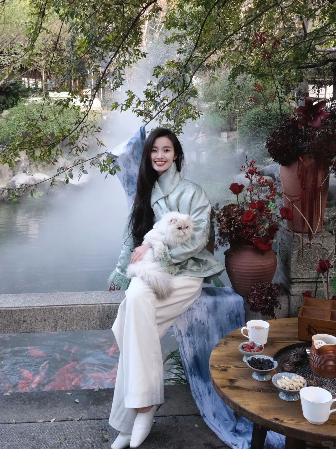 一池锦鲤半里风华