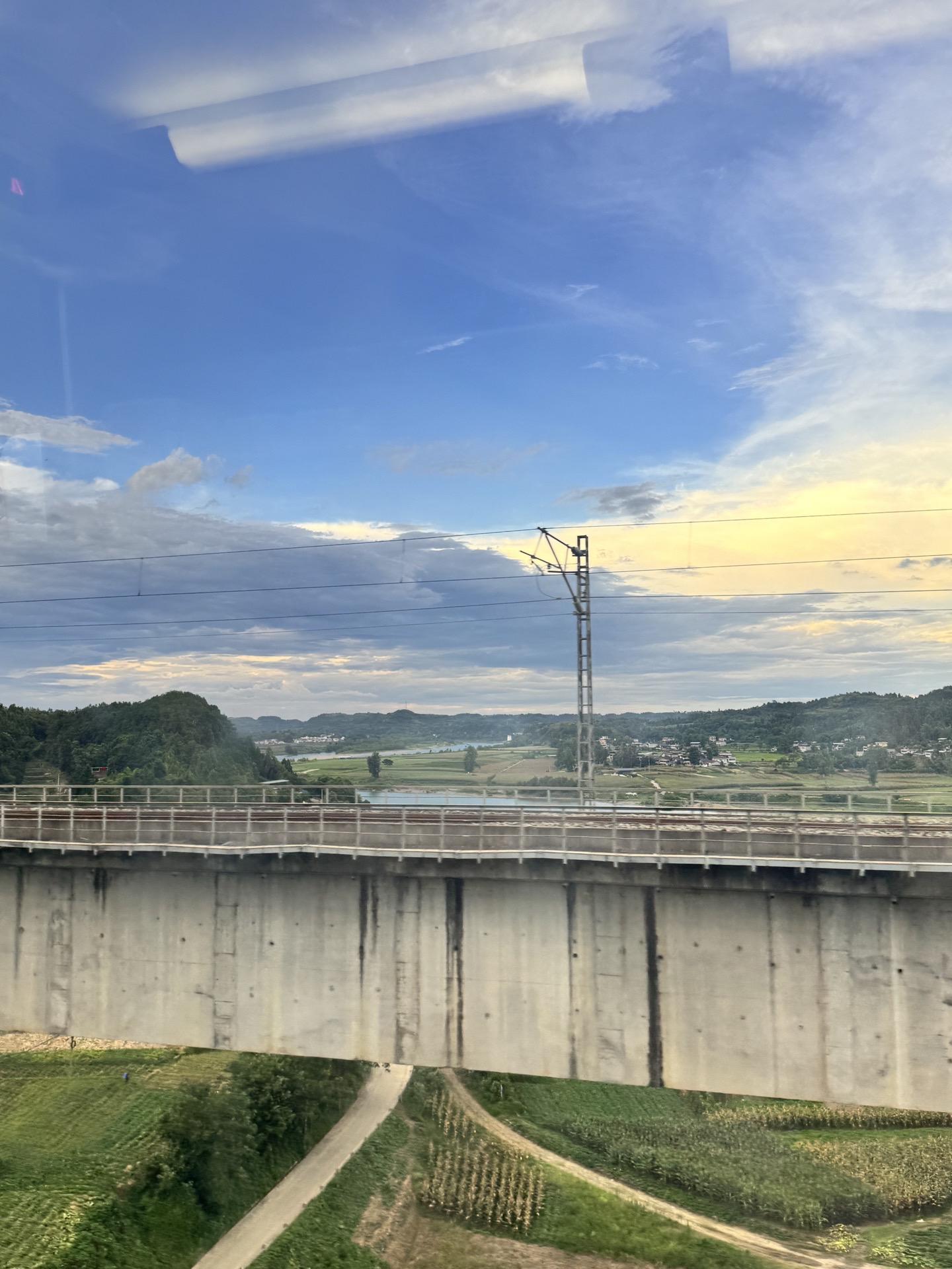 在一个永远不会成为黑夜的黄昏沉醉