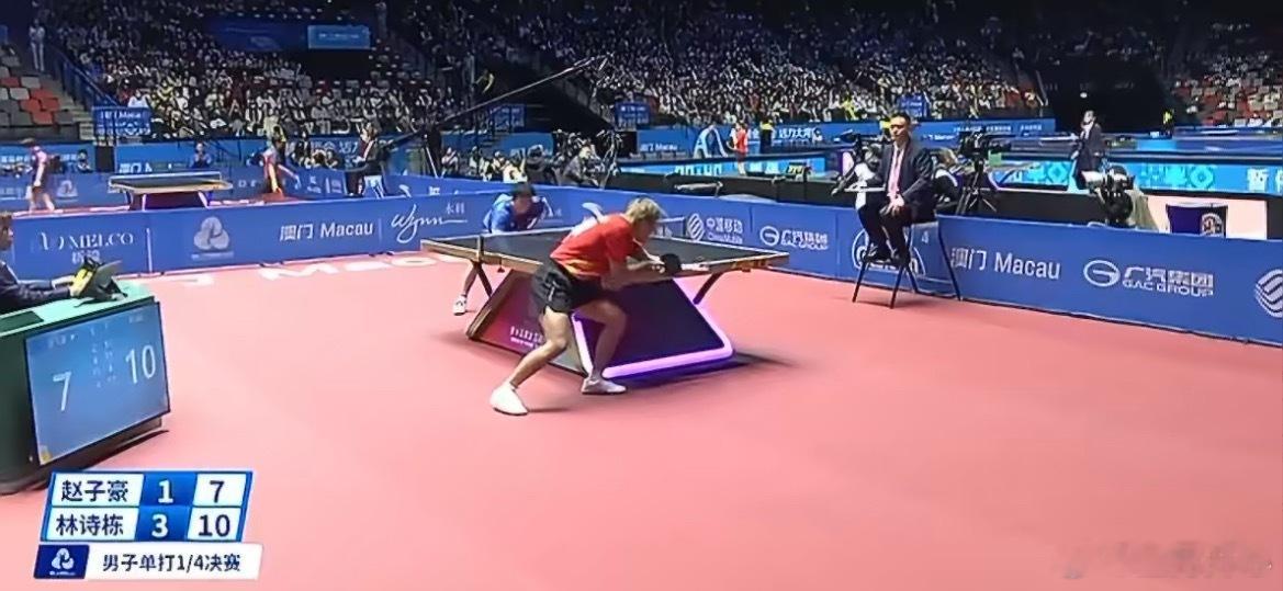 乒乓球男单1/4决赛第二场结束，林诗栋4比1赵子豪晋级半决赛，五局比分11-2、