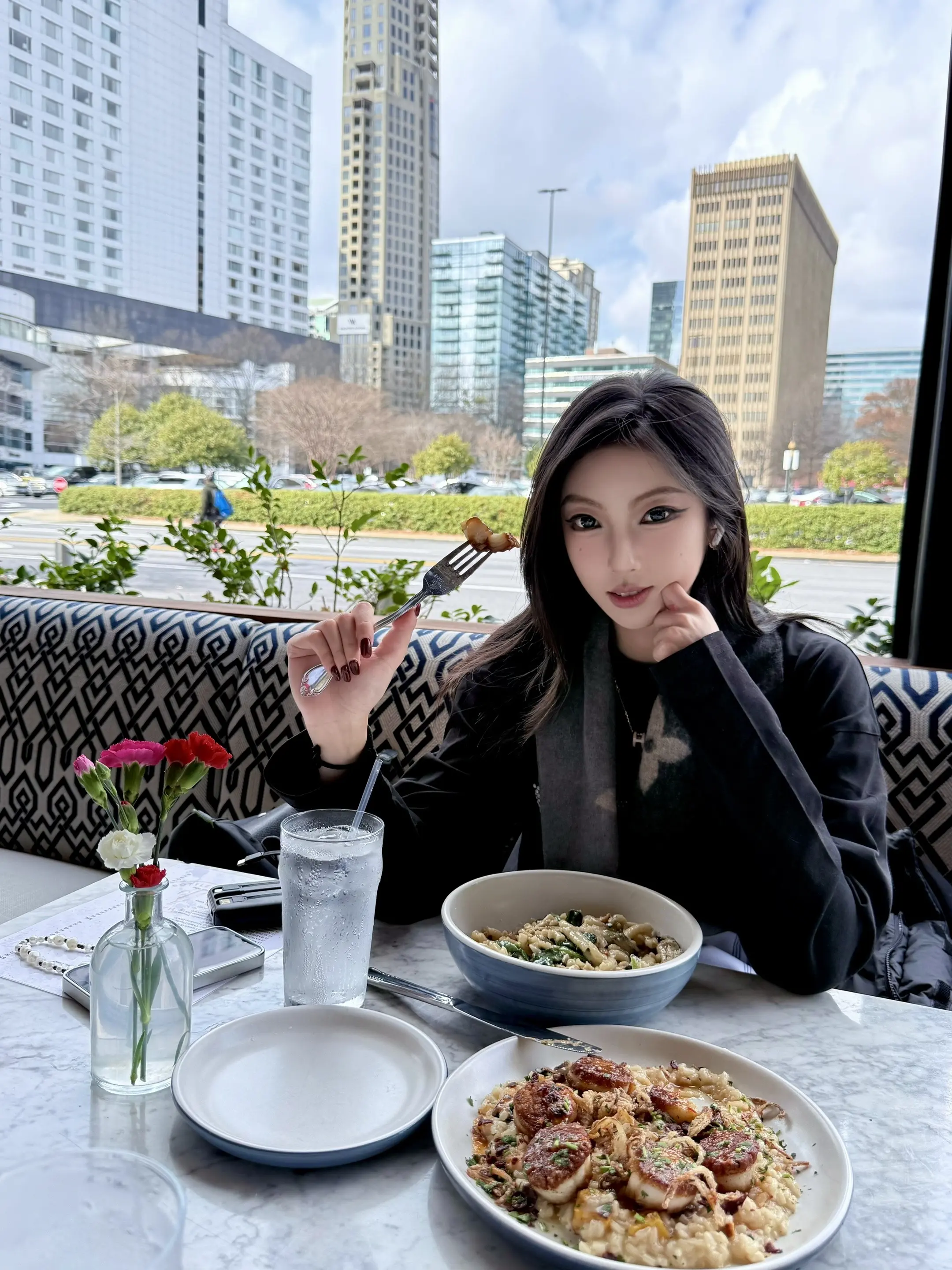 我一个人吃饭旅行到处走走停停