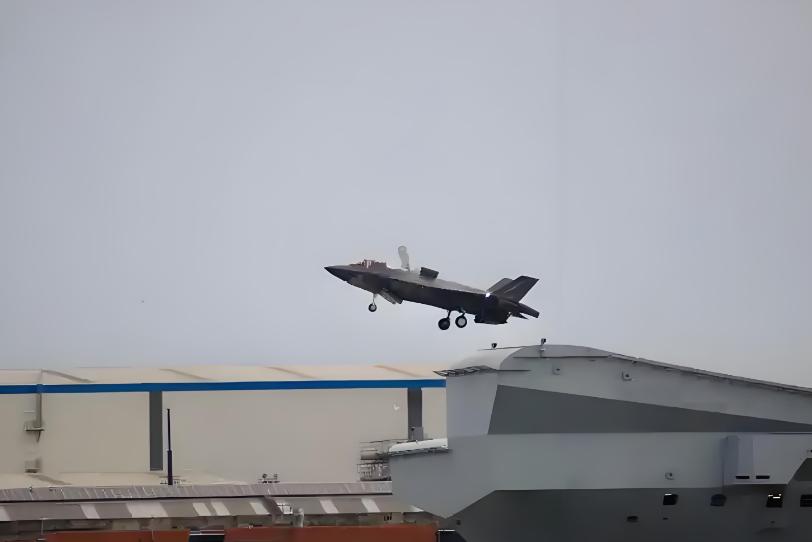 珠海航展上的大惊喜：根本不存在歼-31，歼-35A进入空军序列
随着第十五届珠海