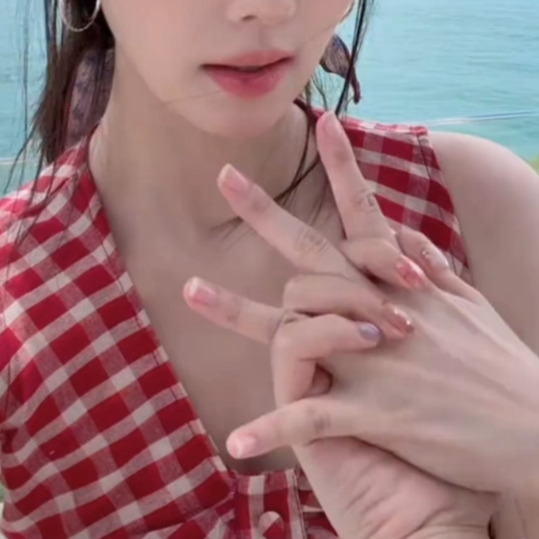 欧尼 牵我的手