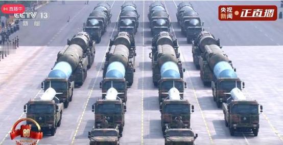 93大阅兵没有什么意想不到的
 
93 大阅兵结束了，跟不久前某国搞的那场阅兵，
