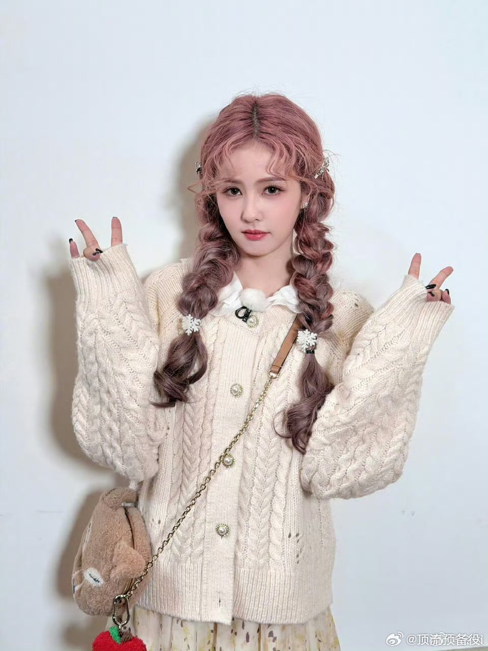 哇哦！白鹿给时团六周年演唱会送了花篮人美心善的白鹿