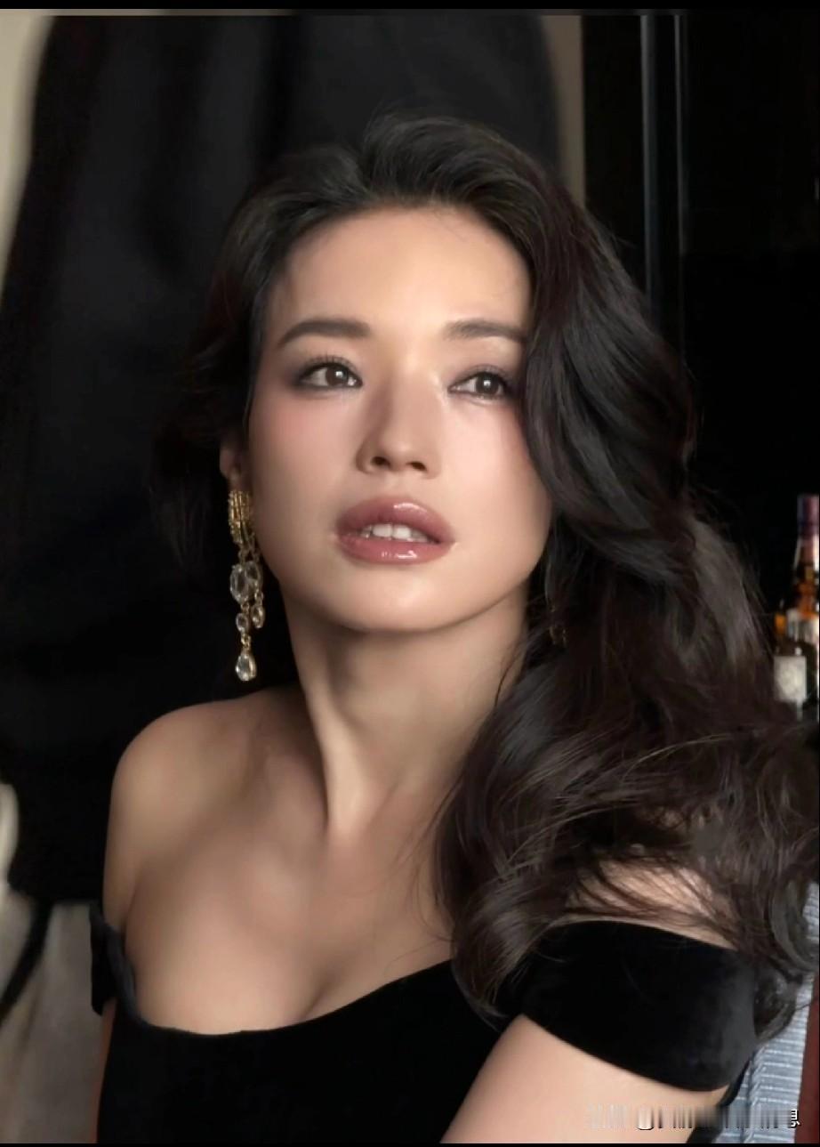 终于理解那句不好的童年需要一生去治愈的含金量了！
为什么舒淇结婚多年，一直没有孩