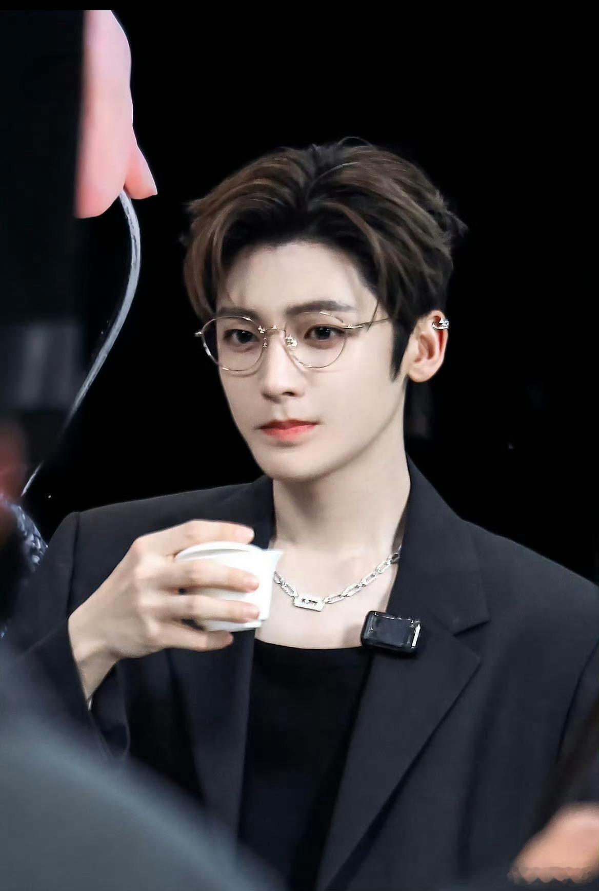 侯明昊聊足球能聊一晚上🎯不只是演员更是真心球迷，足坛趣事冷知识信手拈来，赛场格