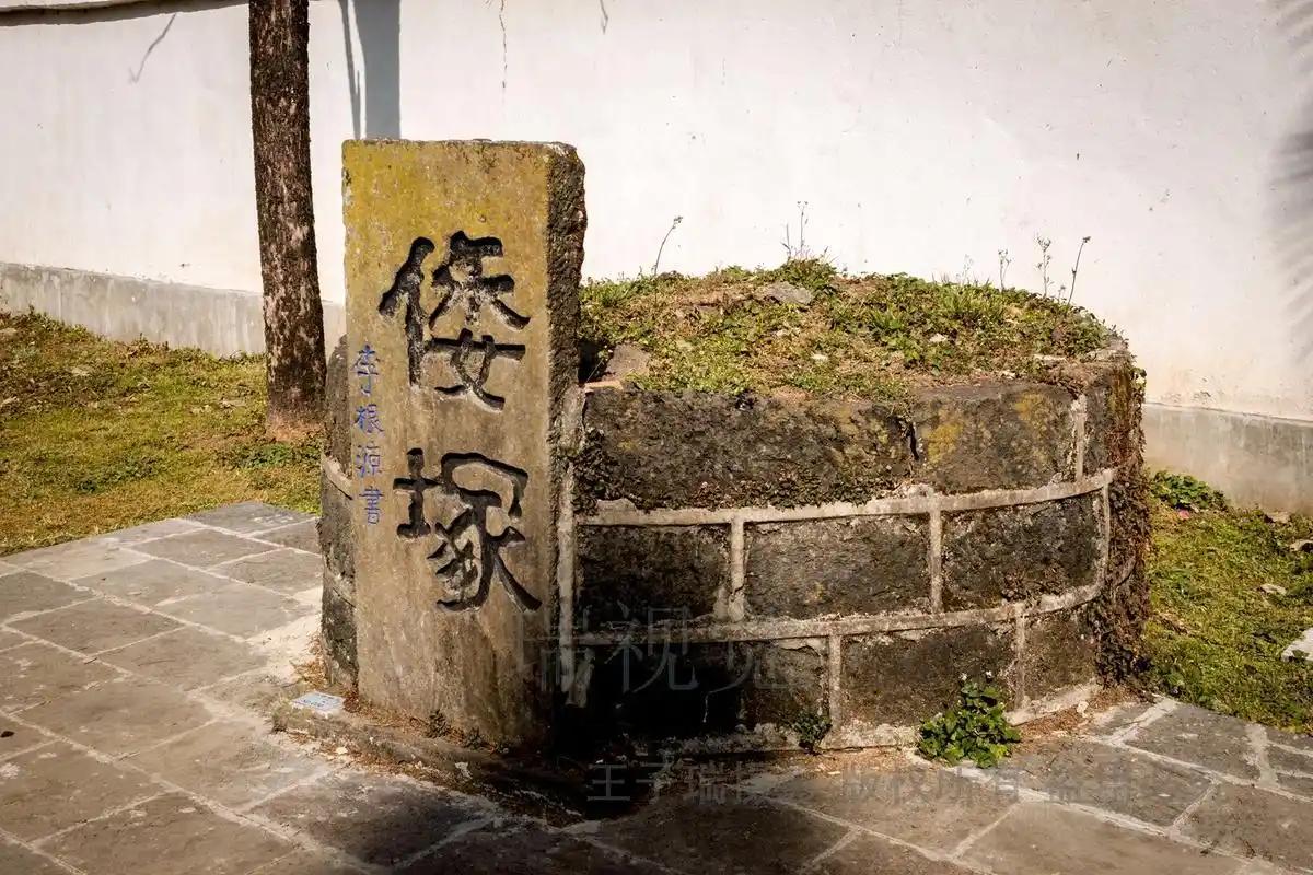 从90年代带着10个亿来“谈生意”，到2025年又拿出3.5亿修高速当筹码，日本