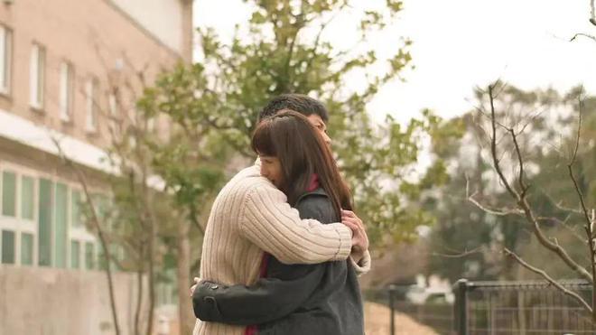 爱二婚的男人，六年无性生活，离婚前老公得了脑梗：这女人太过分了！
最近，有一个女