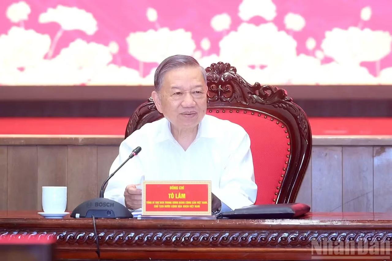 实际上，对于越南今年能否实现经济两位数增长，苏林心里也是没底的！

7月8日，他