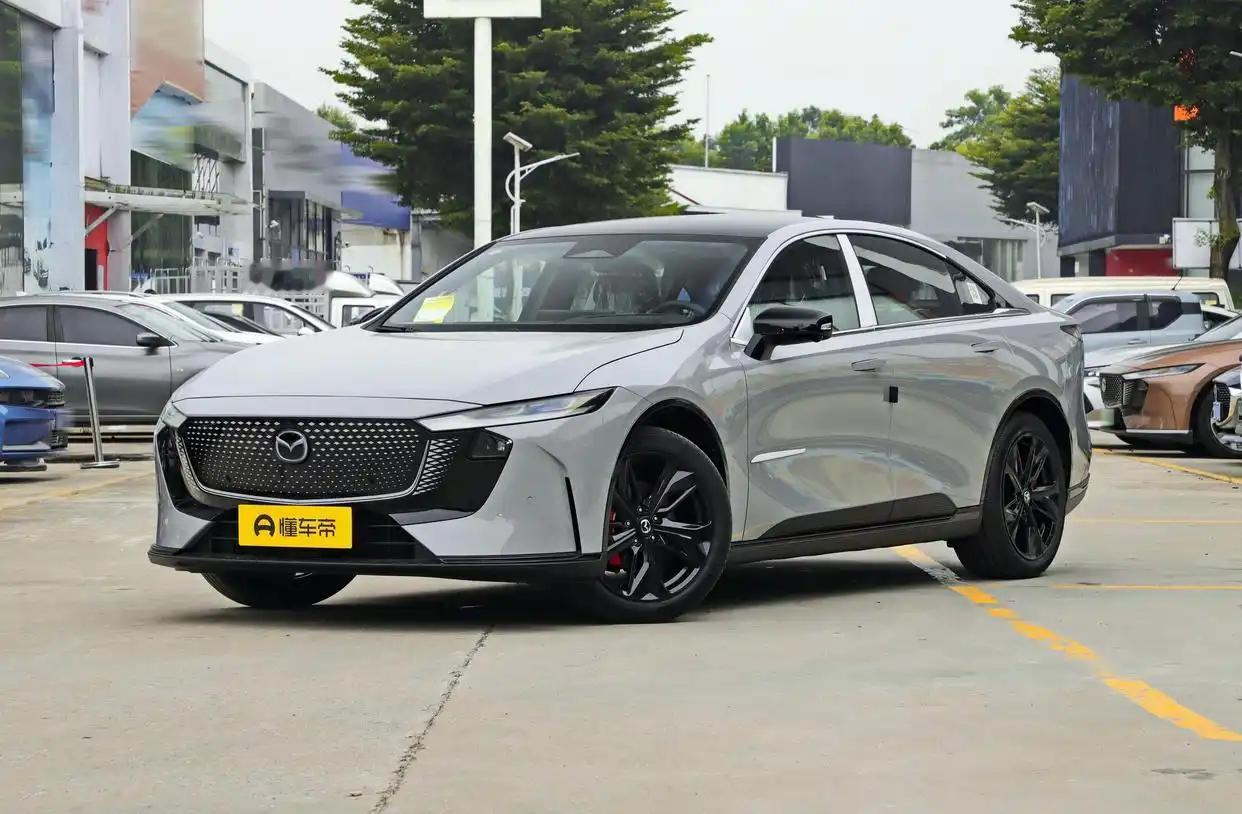 2026款马自达EZ-6中型轿车上市，官降2万元，售价11.98万元起

“这价