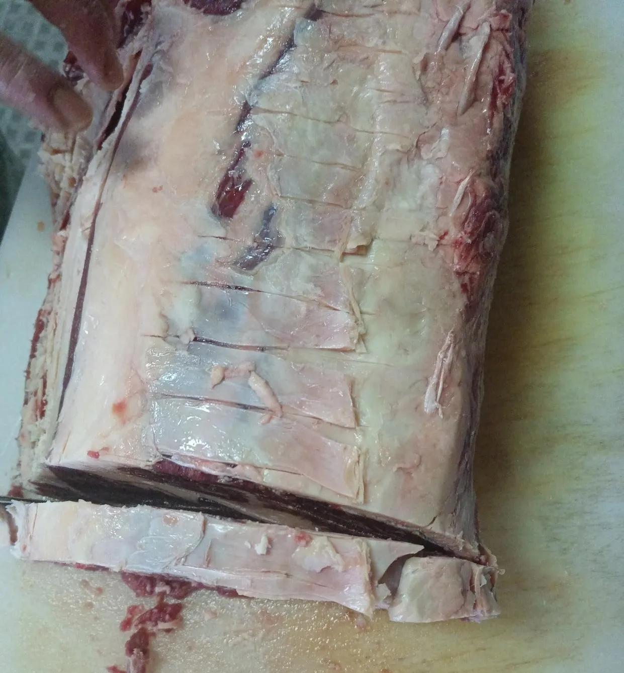 牛排不如葱爆牛肉？

由于我们船在端午节过国际换日线，船上的时间拨慢一天，这也就